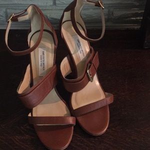 Sake Fifth Avenue brand heels
